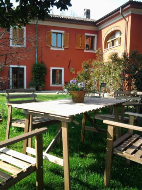 Гостиница Il Pettirosso  Вилланова Из' Беретти